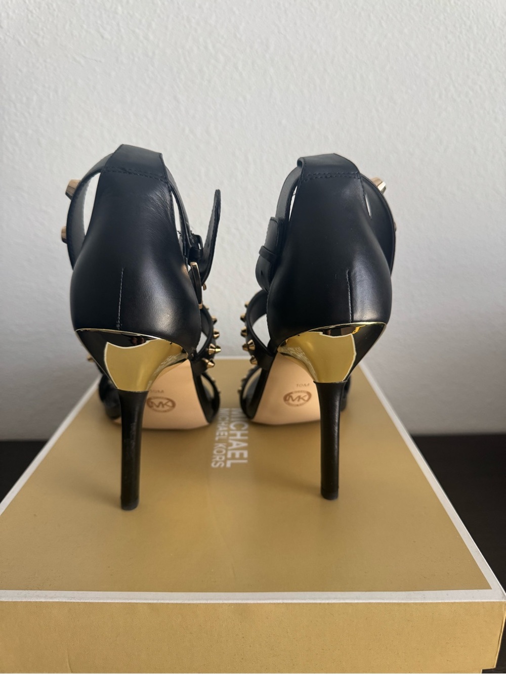 Michael Kors Amal Sandals – Women’s Size 10 - Picture 4 of 7